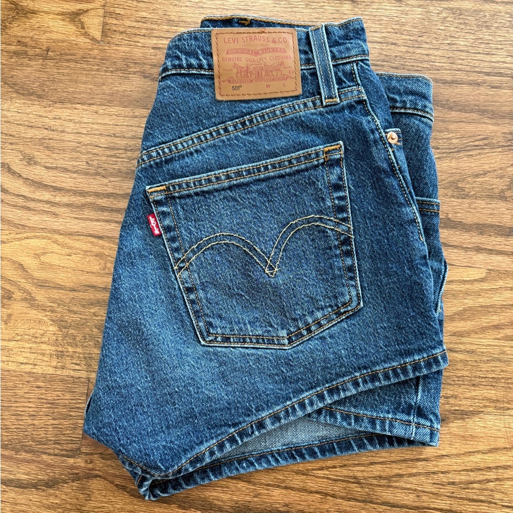 Levi’s 501 high rise denim short